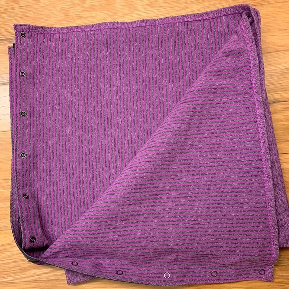 Vintage Lululemon Vinyasa Scarf. Pique. Ultraviolet Black. - Picture 6 of 7